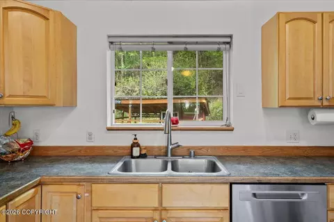 Kitchen - 19010 Upper Fish Hatchery Rd, Eagle River, AK 99577 photo 3 of 5