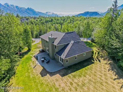 1540 S Badger Rd, Palmer, AK 99645
