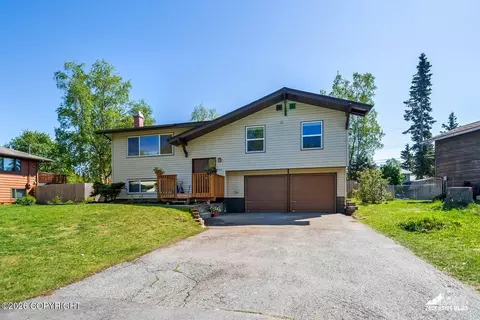2810 Gillam Cir, Anchorage, AK 99517
