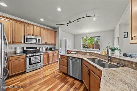 13130 Ezi View Cir, Eagle River, AK 99577 photo 21