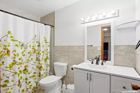 Bath - 18327 Hidden Falls Ave, Eagle River, AK 99577 photo 3 of 3