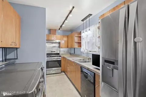 Kitchen - 4964 Chena Ave, Anchorage, AK 99508 photo 1 of 2