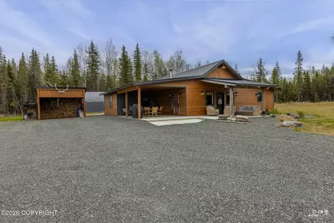 36799 Feuding Ln, Sterling, AK 99672