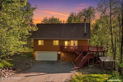 21050 Meadow Lake Dr, Chugiak, AK 99567