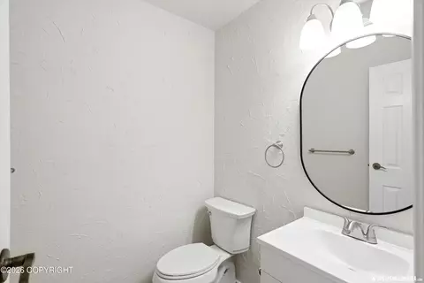 Bath - 11100 Aurora Cir, Eagle River, AK 99577 photo 2 of 3