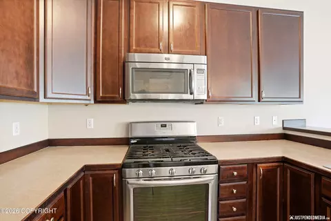 Kitchen - 20485 Icefall Dr, Eagle River, AK 99577 photo 1 of 3