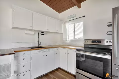 Kitchen - 712 Cedar St, Anchorage, AK 99501 photo 1 of 1
