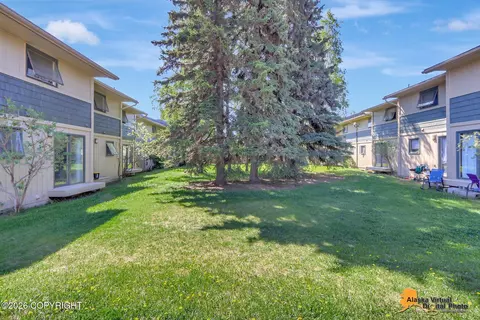 3804 Indiana St, Anchorage, AK 99503