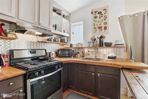 Kitchen - 4128 Wright St, Anchorage, AK 99508 photo 3 of 9