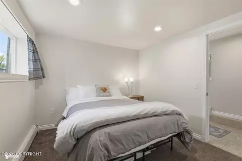 Bedroom - 4128 Wright St, Anchorage, AK 99508 photo 7 of 9