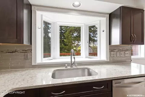 Kitchen - 20183 Constitution Dr, Eagle River, AK 99577 photo 4 of 4