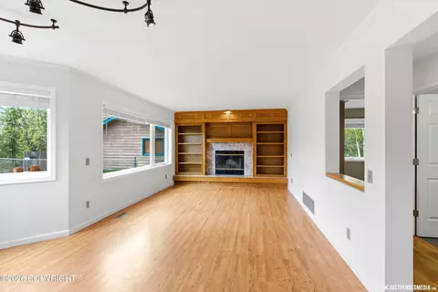 Living - 20183 Constitution Dr, Eagle River, AK 99577 photo 6 of 9