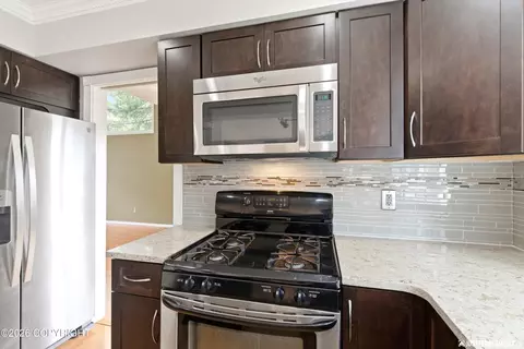 Kitchen - 20183 Constitution Dr, Eagle River, AK 99577 photo 1 of 4