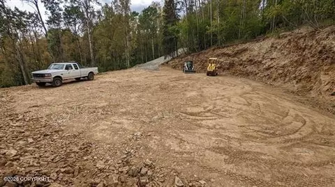 1228 Cartleb Rd, Fairbanks, AK 99712