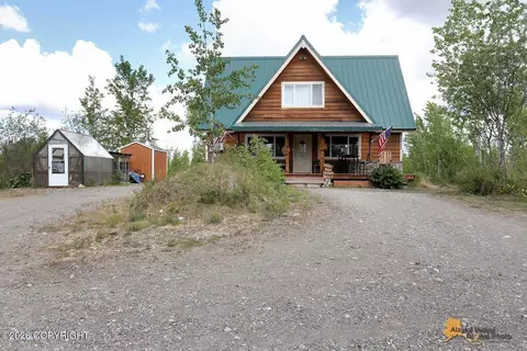 13733 W Moonrise Dr, Big Lake, AK 99652