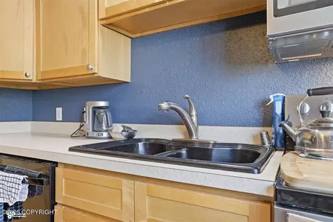 Kitchen - 501 E 13th Ave # 24, Anchorage, AK 99501 photo 4 of 7