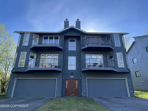 3907 Lunar Dr, Anchorage, AK 99504