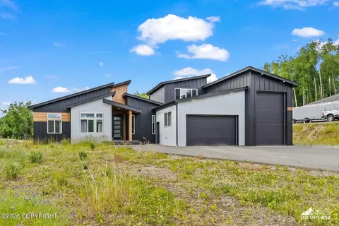 1814 S Berlin Rose St, Wasilla, AK 99623