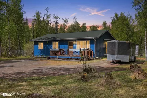 631 W Gail Dr, Wasilla, AK 99654