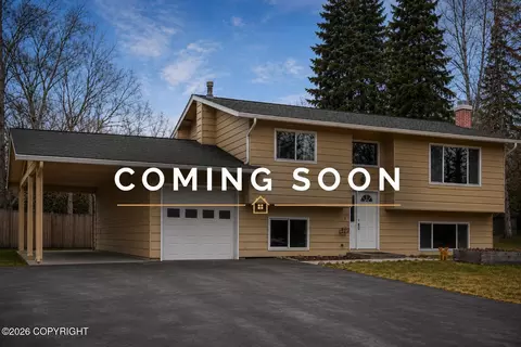 10640 Sanford Cir, Eagle River, AK 99577