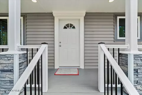 3123 N Duke Dr, Houston, AK 99623