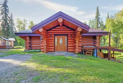 616 Gold Vein Rd, Fairbanks, AK 99712