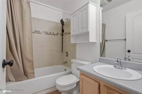 Bath - 3840 Reflection Dr, Anchorage, AK 99504 photo 2 of 3
