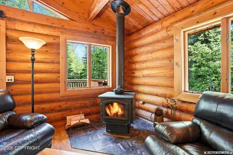 Living - 22774 Needels Loop, Chugiak, AK 99567 photo 4 of 5