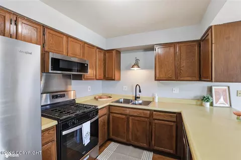 18635 N Lowrie Loop, Eagle River, AK 99577 photo 9