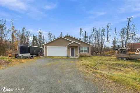 1261 E Spruce Ave, Wasilla, AK 99654