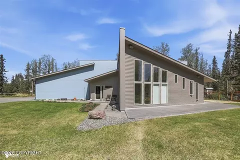 406 Cinderella St, Kenai, AK 99611