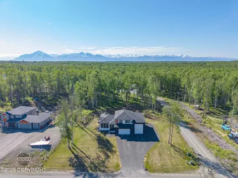 678 W Birdnest Dr, Wasilla, AK 99654