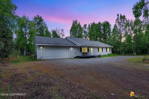 7455 W Metcalf Cir, Wasilla, AK 99623