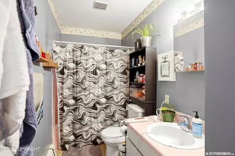 Bath - 344 E 15th Ave, Anchorage, AK 99501 photo 3 of 5