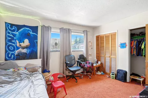 Bedroom - 344 E 15th Ave, Anchorage, AK 99501 photo 4 of 5
