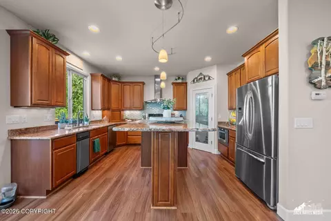 Kitchen - 10935 Splendor Loop, Eagle River, AK 99577 photo 2 of 15