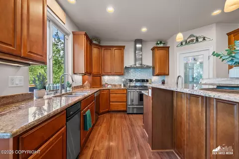 Kitchen - 10935 Splendor Loop, Eagle River, AK 99577 photo 4 of 15