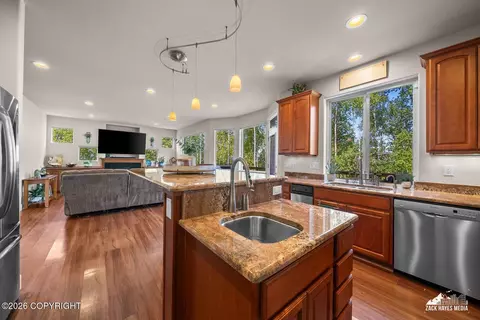 Kitchen - 10935 Splendor Loop, Eagle River, AK 99577 photo 13 of 15