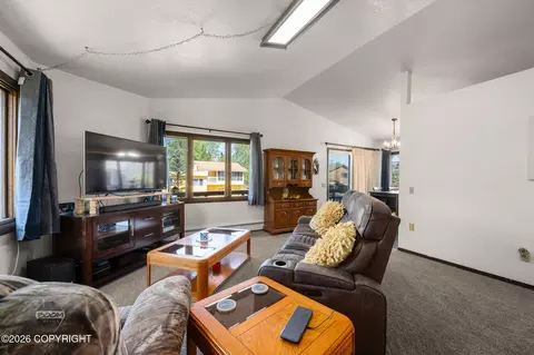 Living - 8280 E 20th Ave, Anchorage, AK 99504 photo 4 of 4
