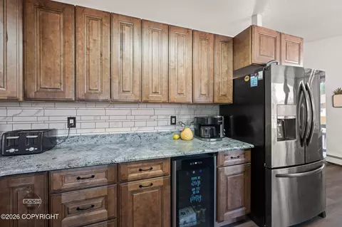 Kitchen - 8280 E 20th Ave, Anchorage, AK 99504 photo 3 of 5