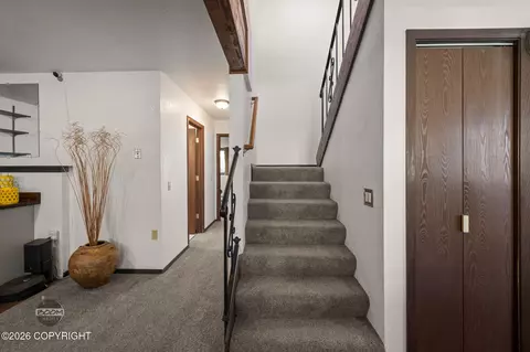 Entry Way - 8280 E 20th Ave, Anchorage, AK 99504 photo 3 of 4