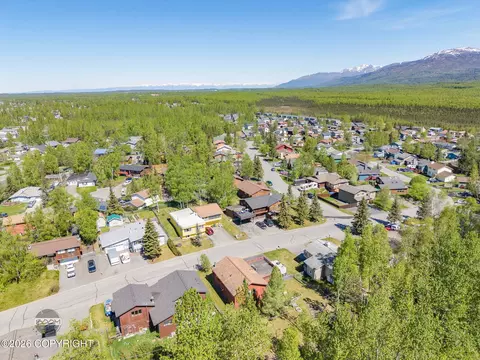 View/Area - 8280 E 20th Ave, Anchorage, AK 99504 photo 6 of 7
