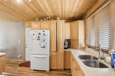Kitchen - 9531 Dundas Cir, Eagle River, AK 99577 photo 2 of 3