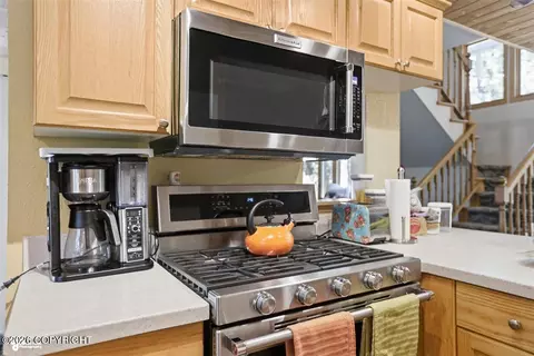 Kitchen - 9531 Dundas Cir, Eagle River, AK 99577 photo 3 of 3