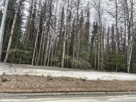 327 Knight Dr, Soldotna, AK 99669