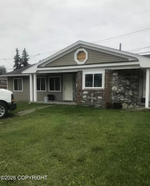 602 N Park St, Anchorage, AK 99508