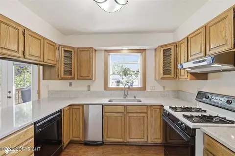 Kitchen - 9504 Dundas Cir, Eagle River, AK 99577 photo 2 of 3