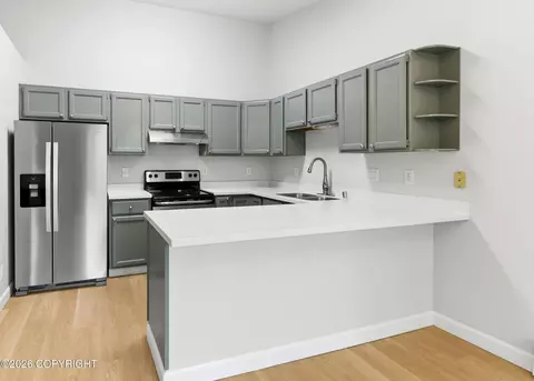 Kitchen - 18640 Eaglewood Loop, Eagle River, AK 99577 photo 1 of 2