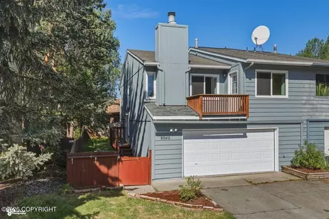 8040 Woodgreen Cir, Anchorage, AK 99518