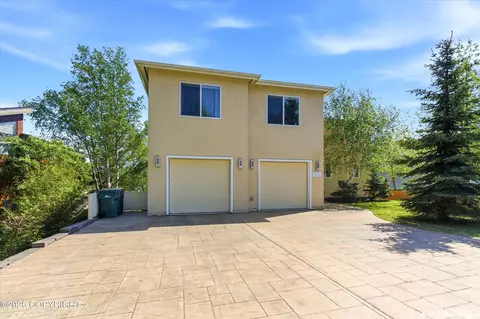 4008 N Point Dr, Anchorage, AK 99502